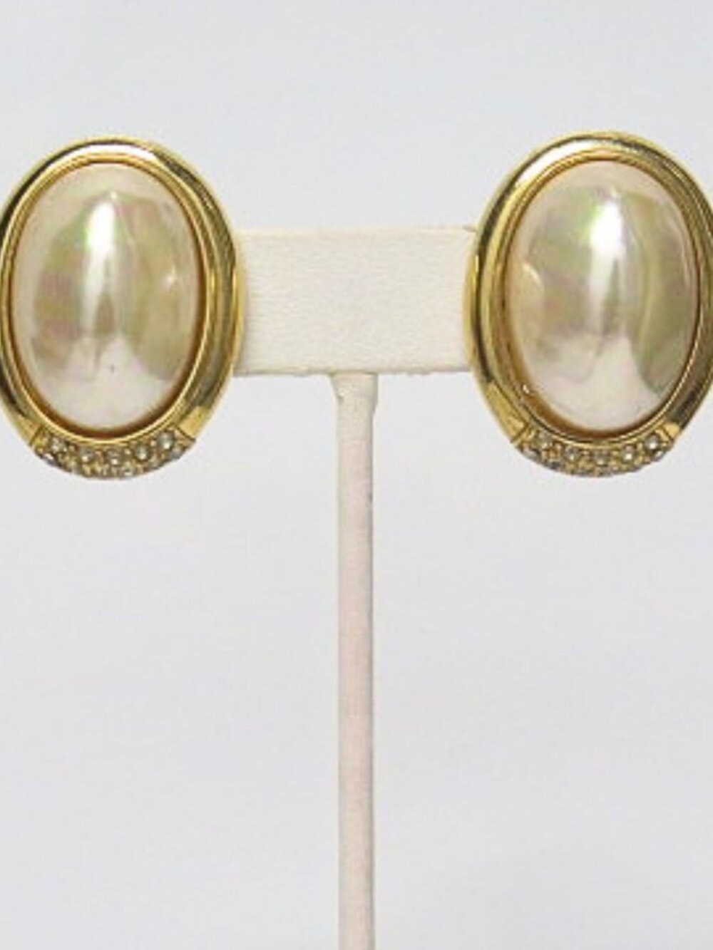 Vintage Gold Tone Faux Pearl Oval Clip-On Earrings